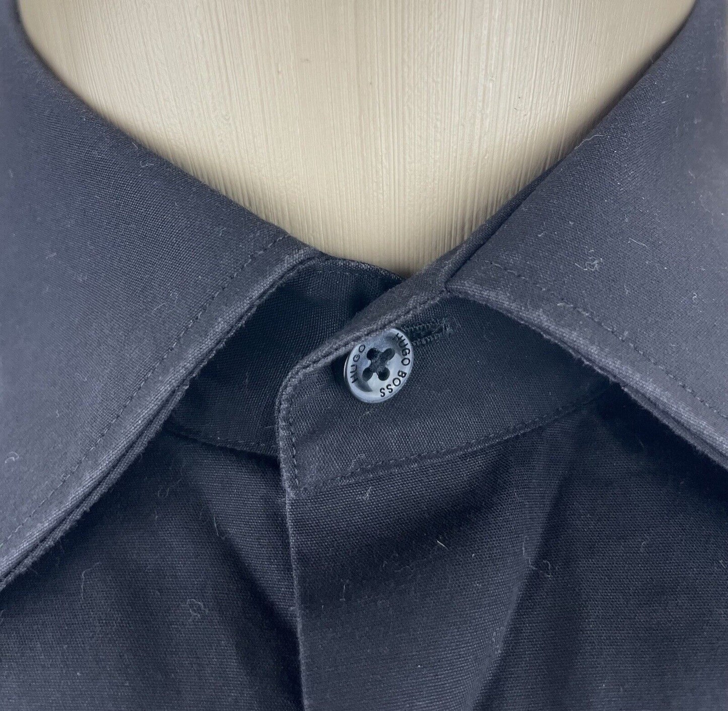 Hugo Boss Hemd Gr. 39 M Herren Hemden Männer Sweatshirt Poloshirt Businesshemd